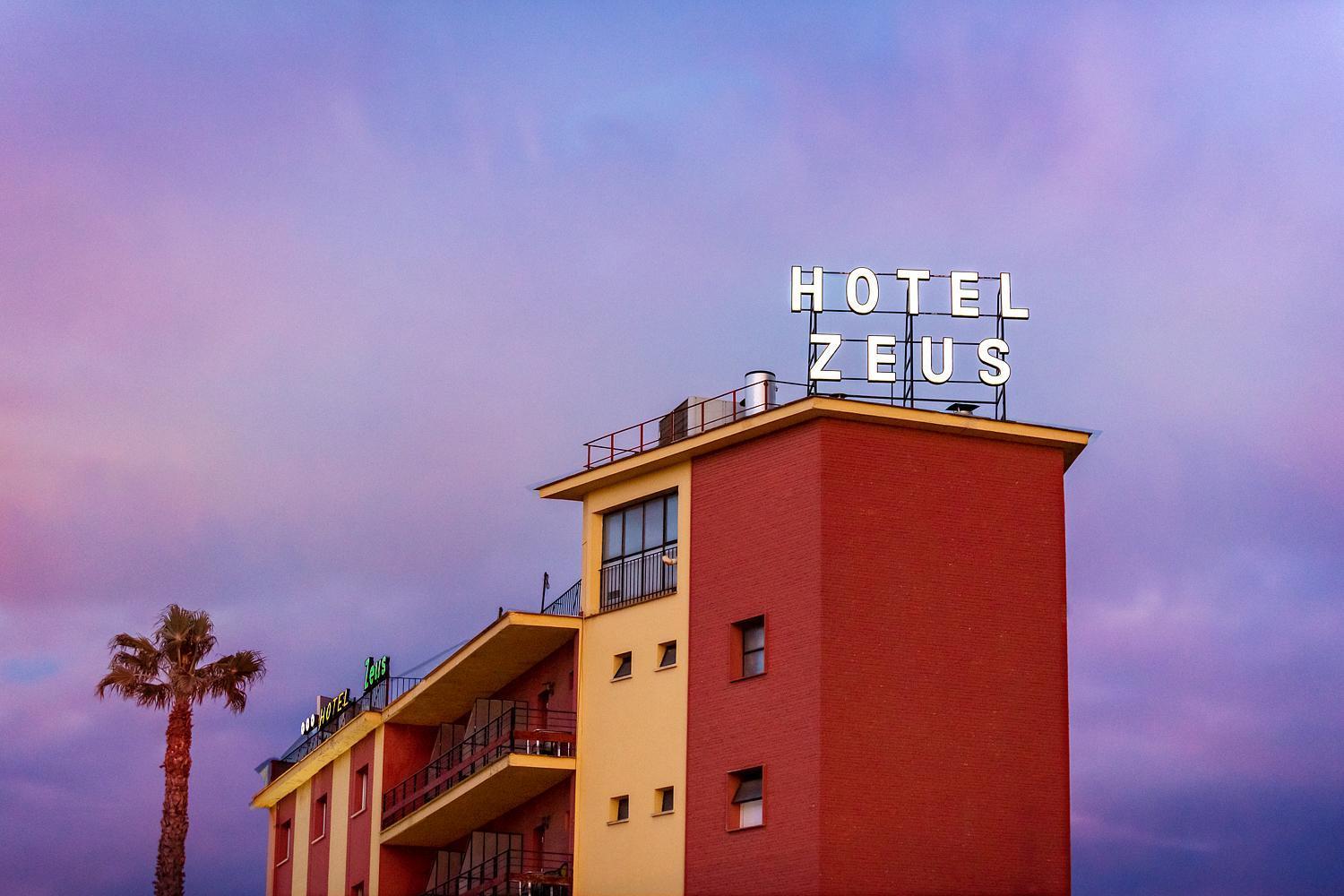 Hotel Zeus メリダ エクステリア 写真